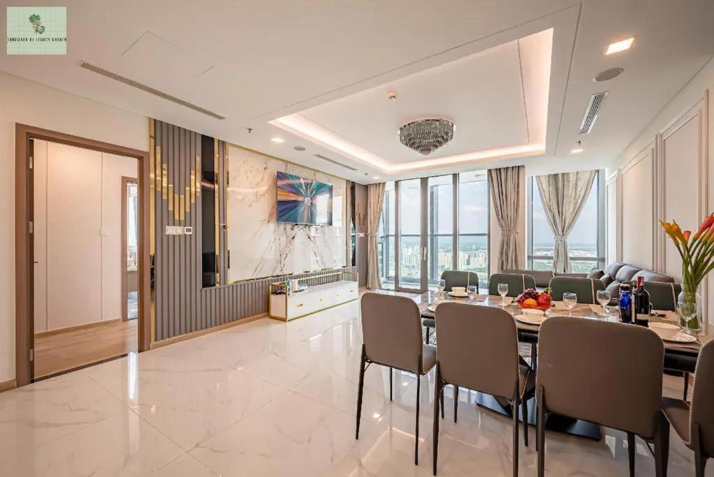 Landmark 81 Legacy Garden