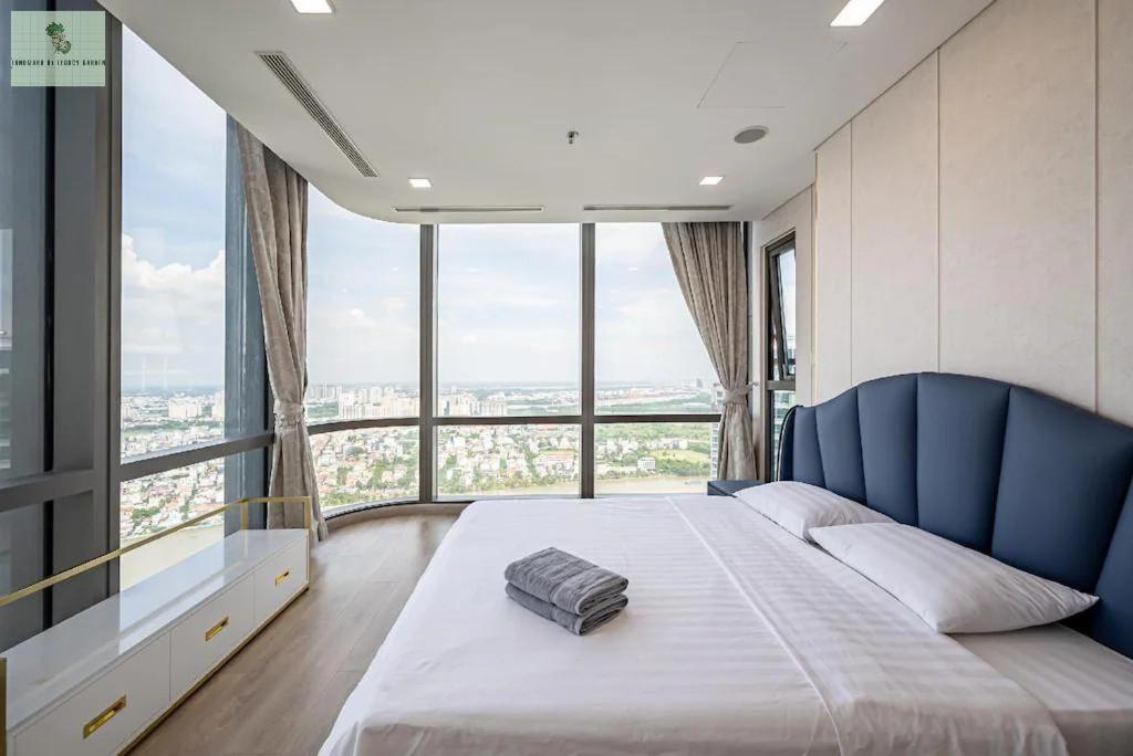 Landmark 81 Legacy Garden