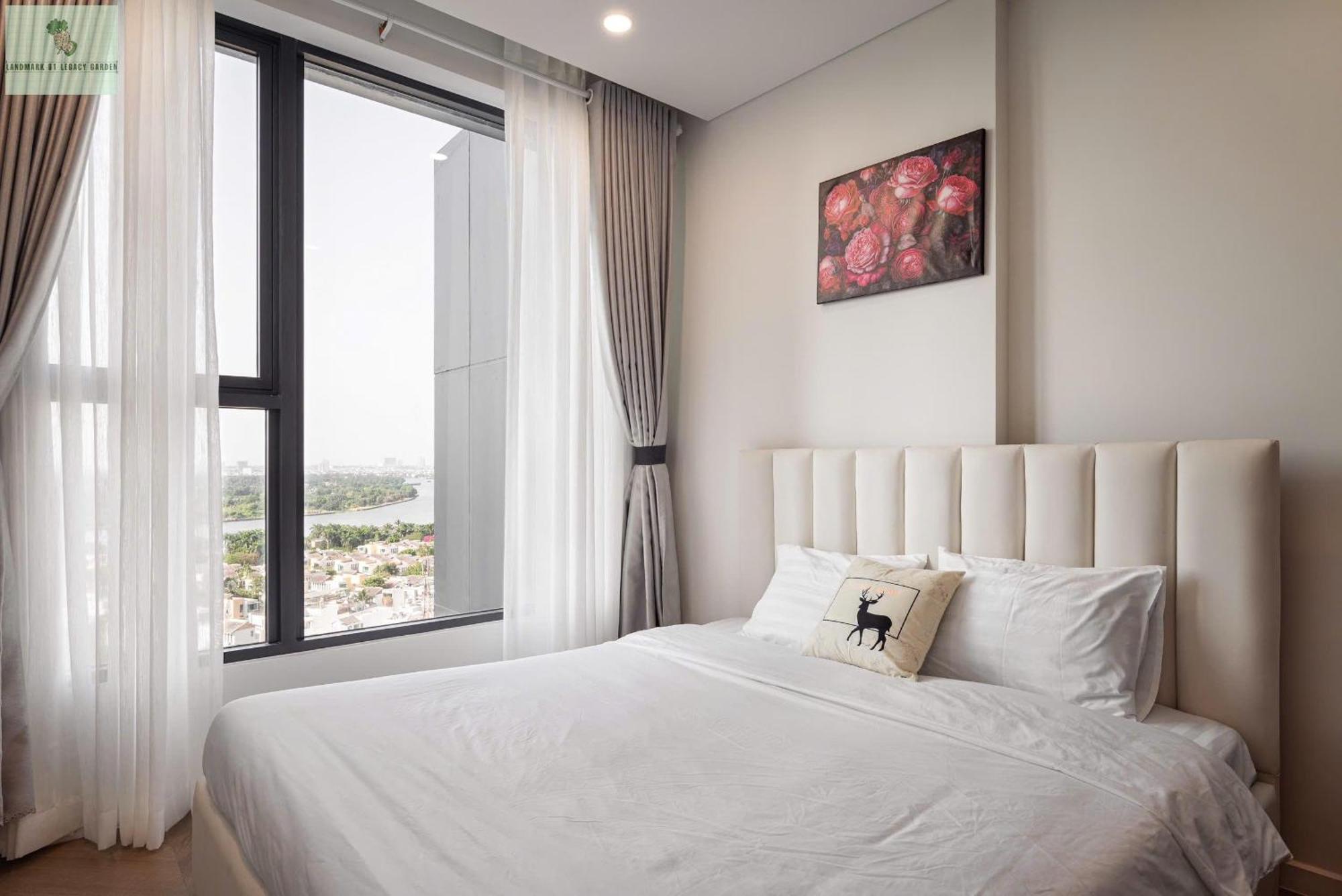 Landmark 81 Legacy Garden Apartment *